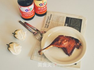 酱香鸭腿的做法