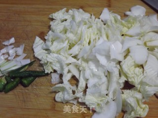口蘑白菜的做法步骤：2