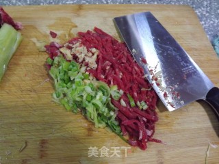 银丝肉卷的做法步骤：3