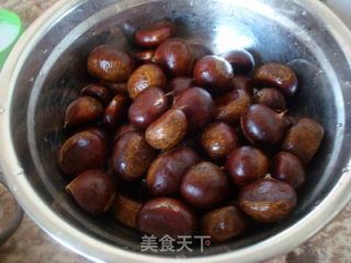 自制解馋零食——糖烤栗子的做法步骤：1