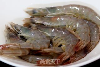 萝卜焖虾的做法步骤：1
