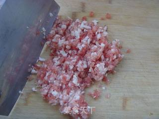 辣白菜锅贴的做法步骤：1
