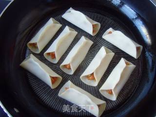 辣白菜锅贴的做法步骤：8