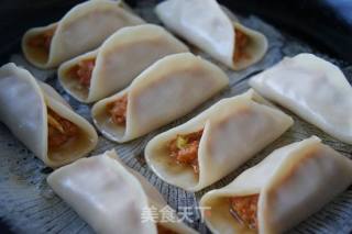 辣白菜锅贴的做法步骤：10