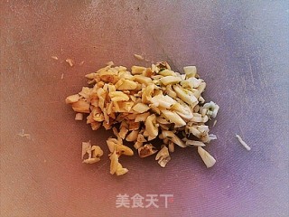 蒜炝芹菜的做法步骤：2