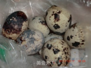 清蒸鹌鹑蛋的做法步骤：1