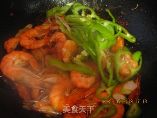 简易拿手菜－－吮指香辣虾的做法步骤：3