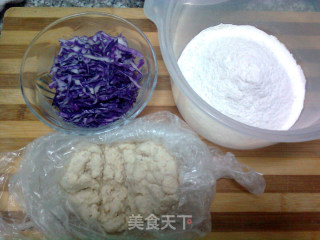 紫甘蓝豆渣饼的做法步骤：1