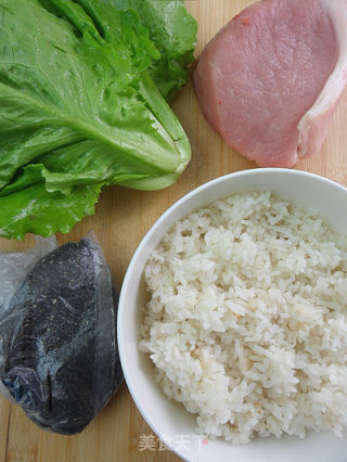 【创意新派菜】烤肉米饭汉堡的做法步骤：1