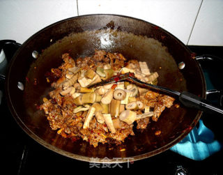 胡萝卜竹笋烧牛肉的做法步骤：7