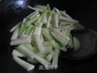枸杞丝瓜的做法步骤：3