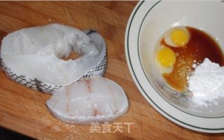 香煎鳕鱼的做法步骤：1