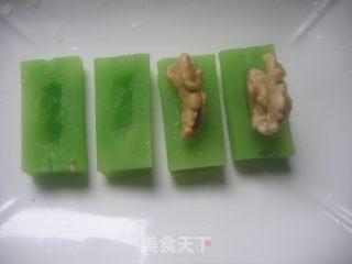 核桃莴笋的做法步骤：5