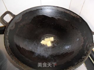 金针荷包桂鱼汤的做法步骤：4