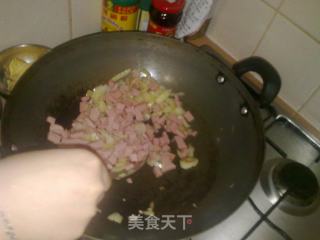 简易炒饭的做法步骤：3