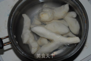 姜薯红丸甜汤的做法步骤：1