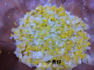 白菜猪肉生煎锅贴的做法步骤：3