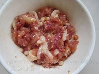 白菜粳肉的做法步骤：2
