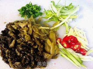 酸辣魔芋豆腐的做法步骤：2