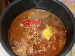 牛腩口蘑炖土豆粉的做法步骤：5