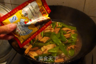 芸豆腐竹炖肉片的做法步骤：12
