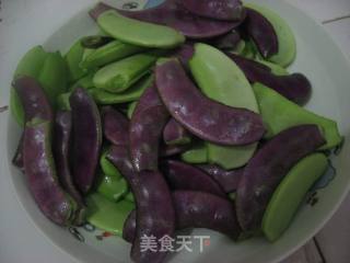 蒜香扁豆的做法步骤：1