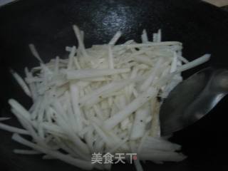 萝卜丝煎带鱼的做法步骤：5