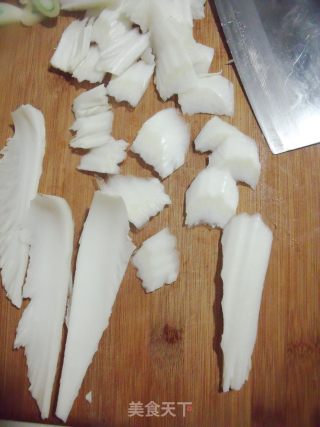 百吃不厌的一道素菜---酸辣炒白菜的做法步骤：2