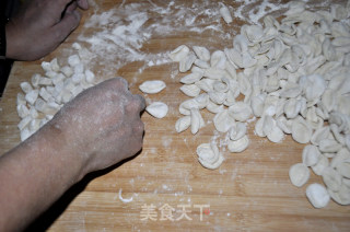 改良的  猫耳朵的做法步骤：2