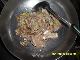 白菜炖排骨的做法步骤：8