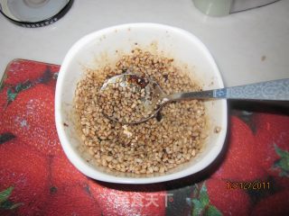 红糖糯米莲藕的做法步骤：3