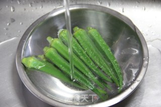 红椒秋葵肥牛卷的做法步骤：2