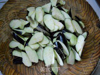 烤鸭烧茄子的做法步骤：1