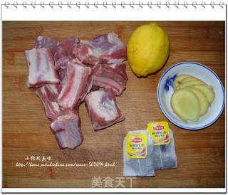 柠汁茶香排骨的做法步骤：1