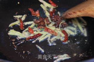 红烧带鱼的做法步骤：3