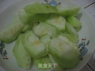 丝瓜豆腐的做法步骤：1
