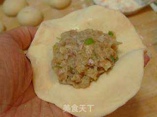 酸菜包子的做法步骤：11