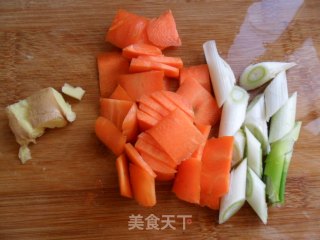 山药羊肉汤的做法步骤：2