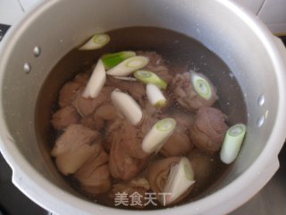 山药羊肉汤的做法步骤：7