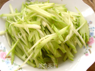 鱼香佛手瓜的做法步骤：3