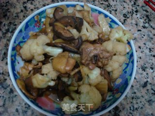 一鸡两吃之——红枣鸡汤+香菇花菜烩鸡肉的做法步骤：6