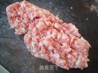 鲜香嫩滑——虾茸酿香菇的做法步骤：2