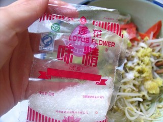 麻油香滋味——姜蓉豆芽拌粉条的做法步骤：11
