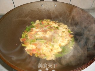 番茄鸡蛋面的做法步骤：6