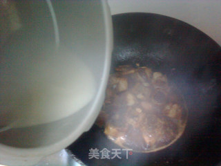 莲藕马蹄红烧排骨的做法步骤：8