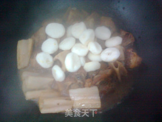 莲藕马蹄红烧排骨的做法步骤：11