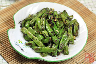【创意新派菜】橄榄菜炒四季豆的做法步骤：7