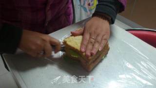 超级简单的自治三明治的做法步骤：7