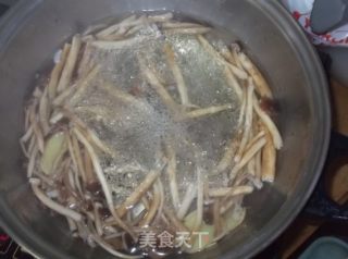 茶树菇肉片汤的做法步骤：5