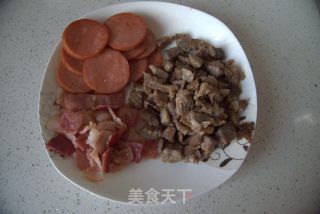 馅料十足——培根烤肠PIZZA的做法步骤：6